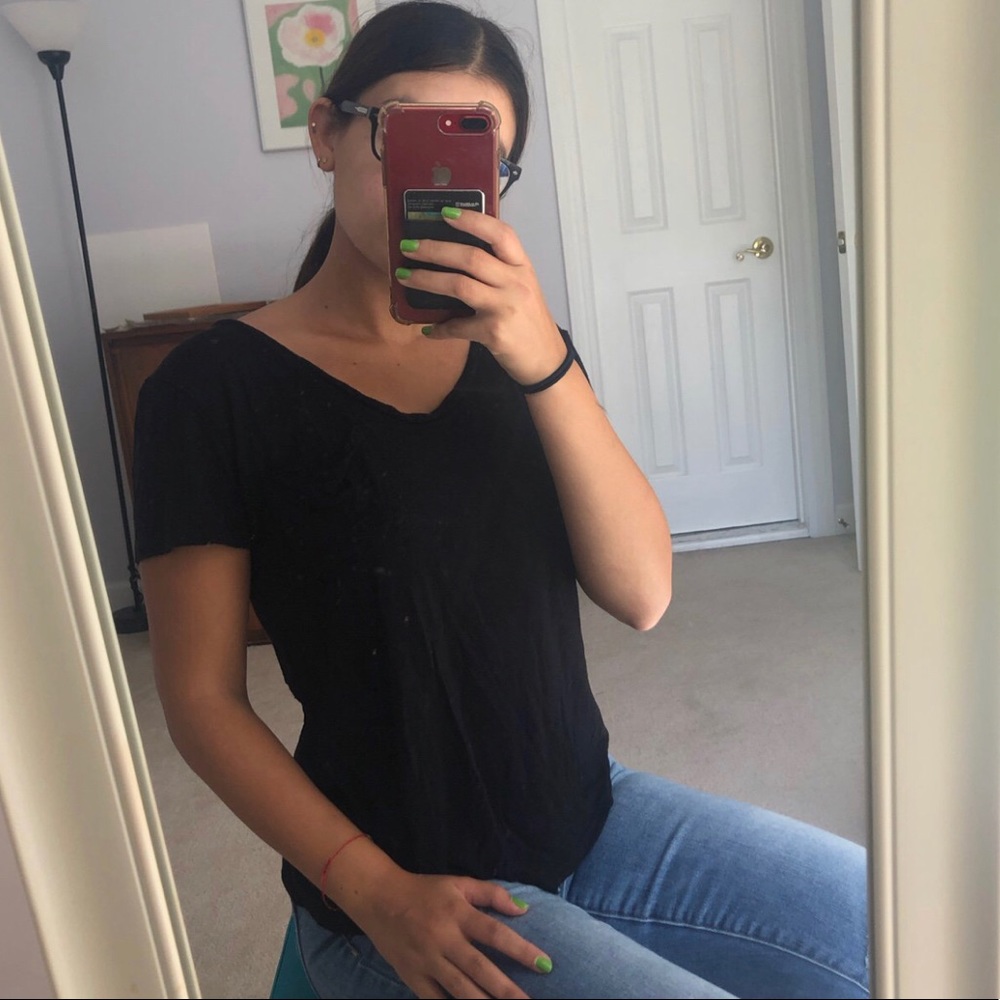 black pocket t-shirt